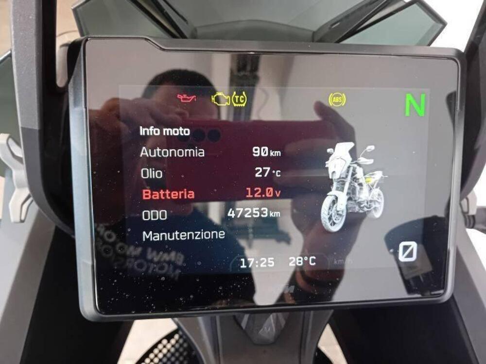 KTM 1290 Super Adventure S (2021) (3)