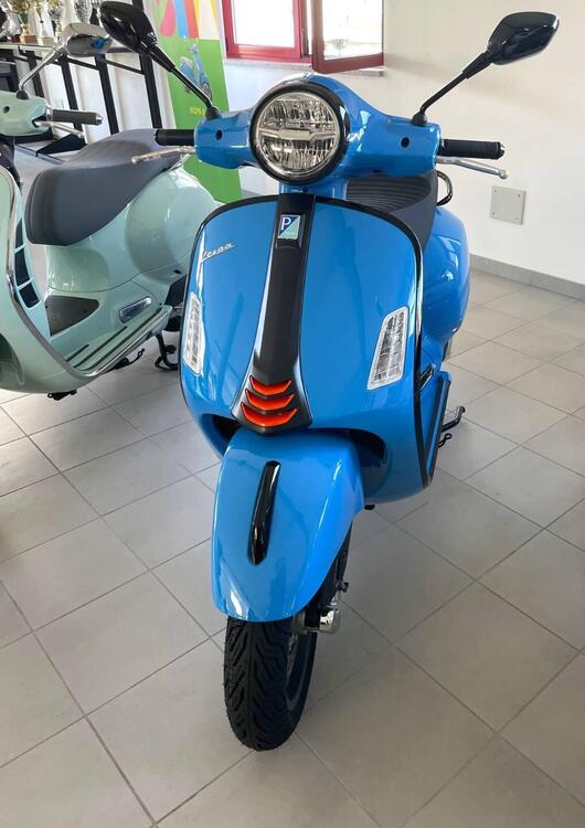 Vespa GTS 125 Super Sport (2025) (2)