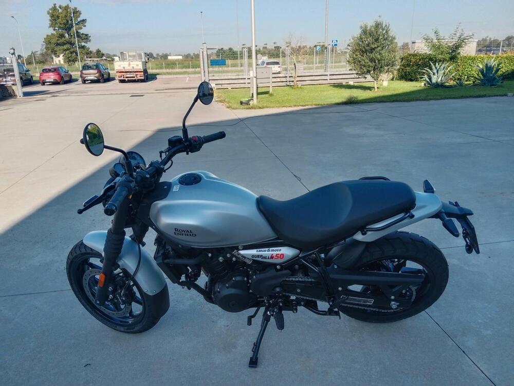 Royal Enfield Guerrilla 450 (2024 - 25) (2)