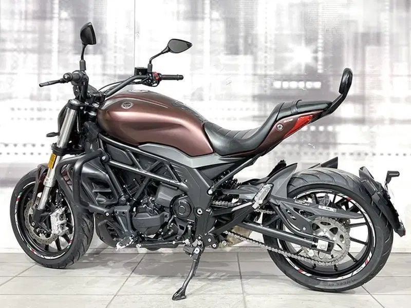 Benelli 502 C (2021 - 25) (2)