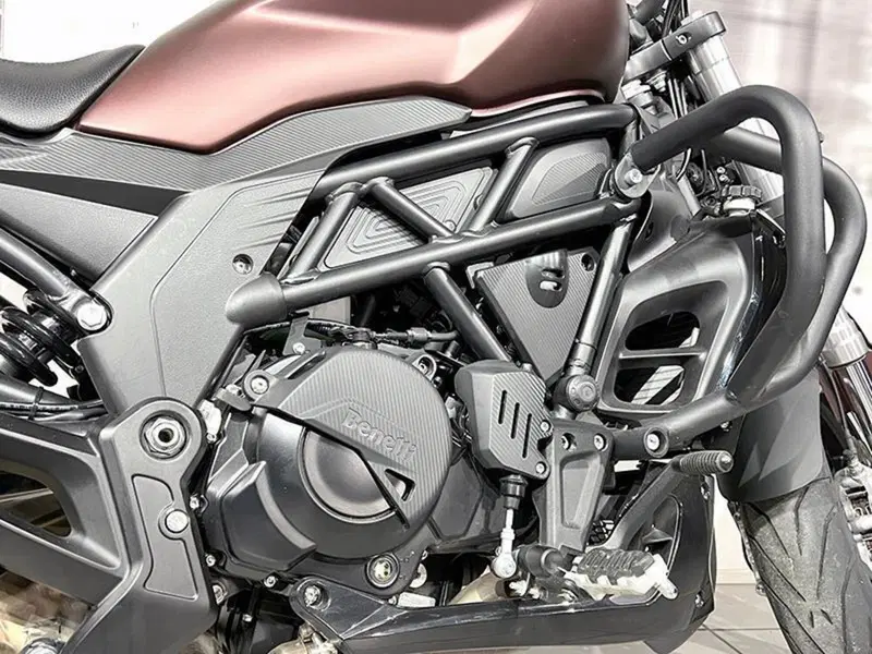 Benelli 502 C (2021 - 25) (4)