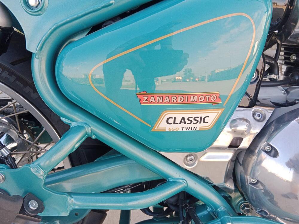 Royal Enfield Classic 650 (2025) (4)