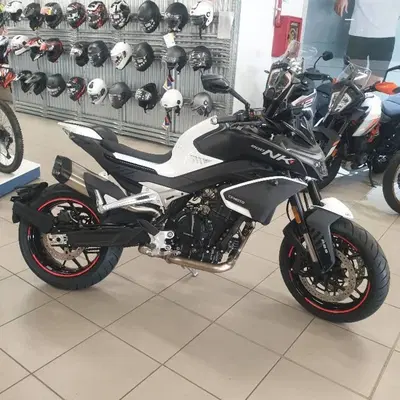 CFMOTO 800NK Advanced (2023 - 26) usata