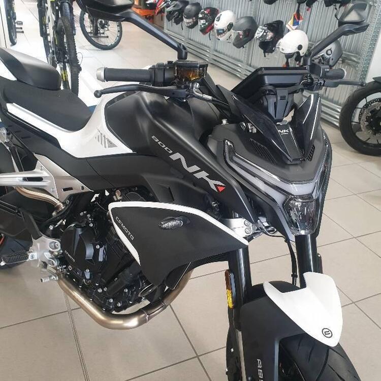 CFMOTO 800NK Advanced (2023 - 25) (2)