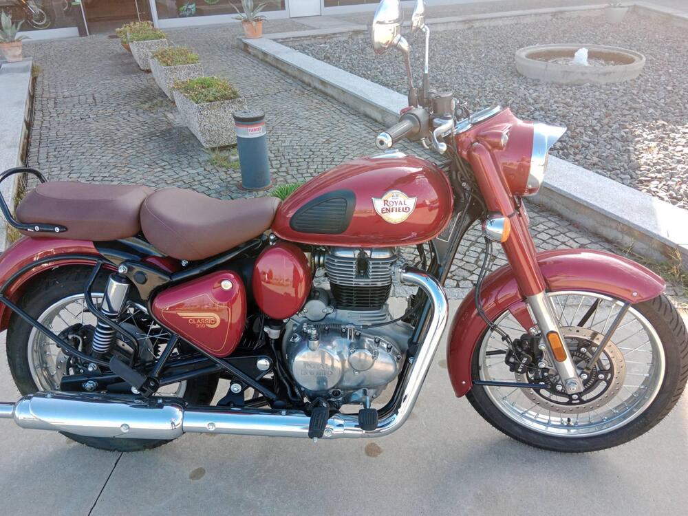 Royal Enfield Classic 350 (2021 - 25) (2)