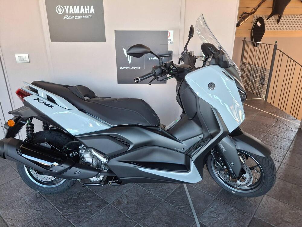 Yamaha X-Max 300 Tech Max (2025)