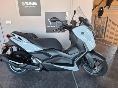 Yamaha X-Max 300 Tech Max (2025 - 26) nuova