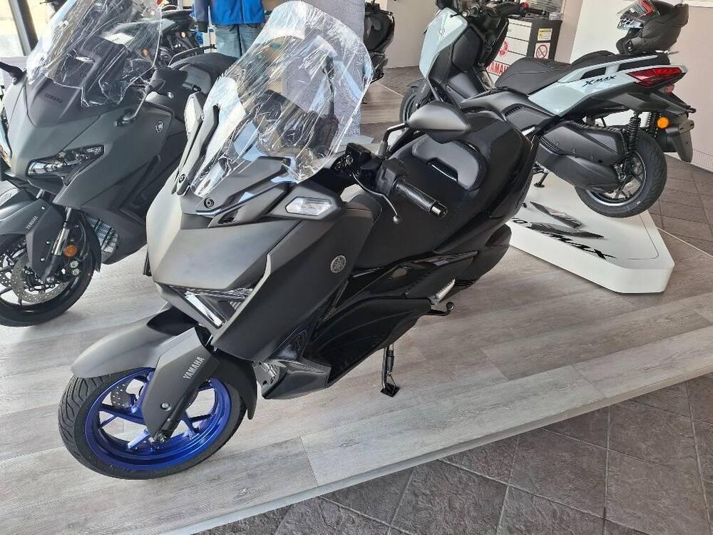 Yamaha X-Max 300 (2025) (2)