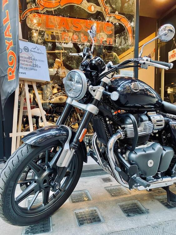 Royal Enfield Super Meteor 650 (2023 - 25) (3)