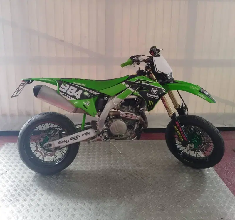 Kawasaki KX 450 (2023)