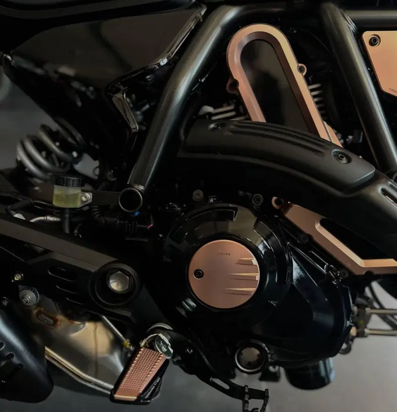 Ducati Scrambler 800 10° Anniversario Rizoma Edition (2025 - 26) (7)