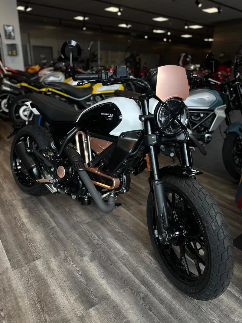 Ducati Scrambler 800 10° Anniversario Rizoma Edition (2025 - 26) (3)