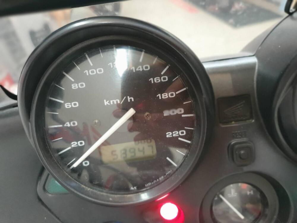 Honda Varadero 1000 (1999 - 02) (3)