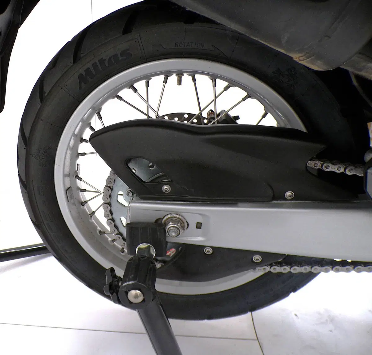 Aprilia Pegaso 650 IE (2001 - 02) (11)