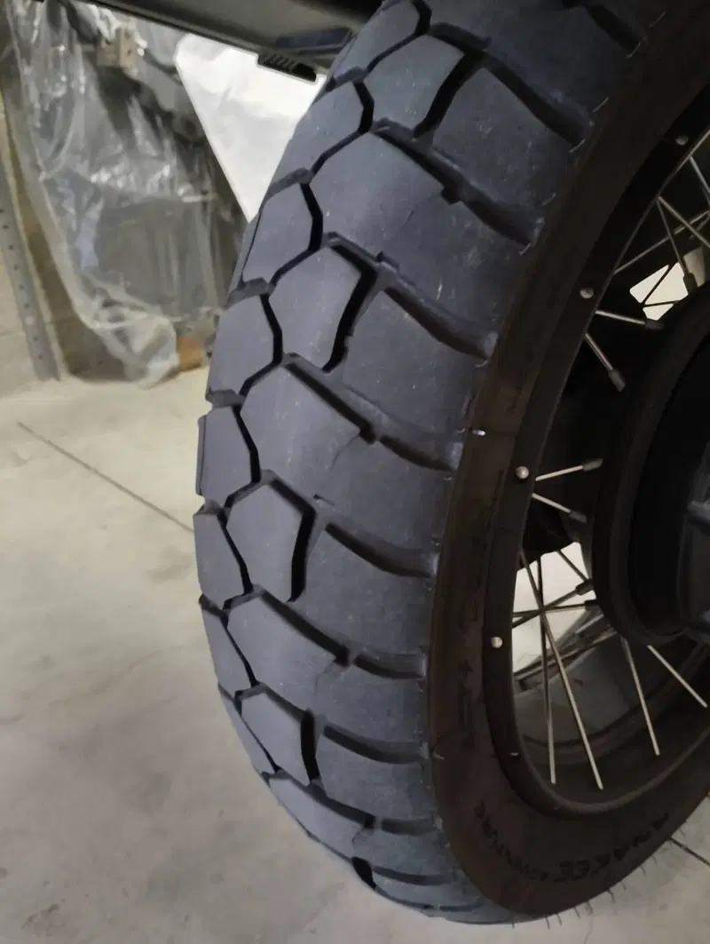 Moto Guzzi V85 TT Travel (2021 - 23) (8)