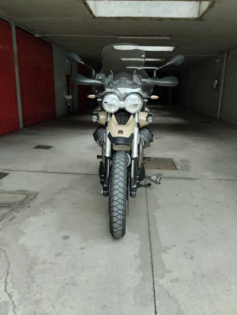Moto Guzzi V85 TT Travel (2021 - 23) (5)
