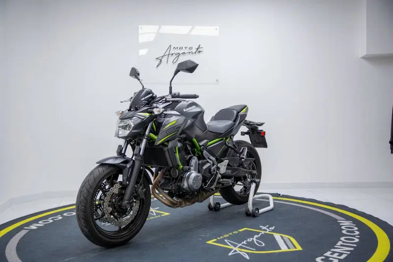 Kawasaki Z 650 (2017 - 19) (4)