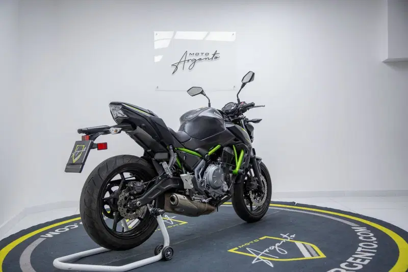 Kawasaki Z 650 (2017 - 19) (8)
