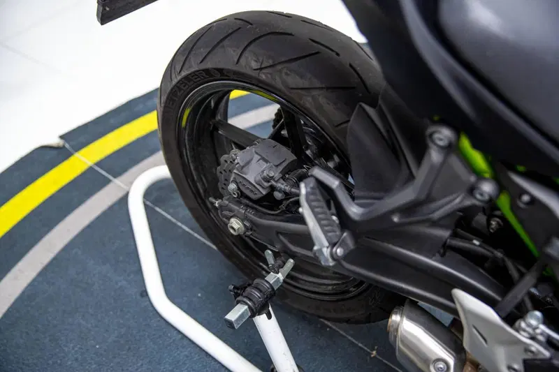 Kawasaki Z 650 (2017 - 19) (19)