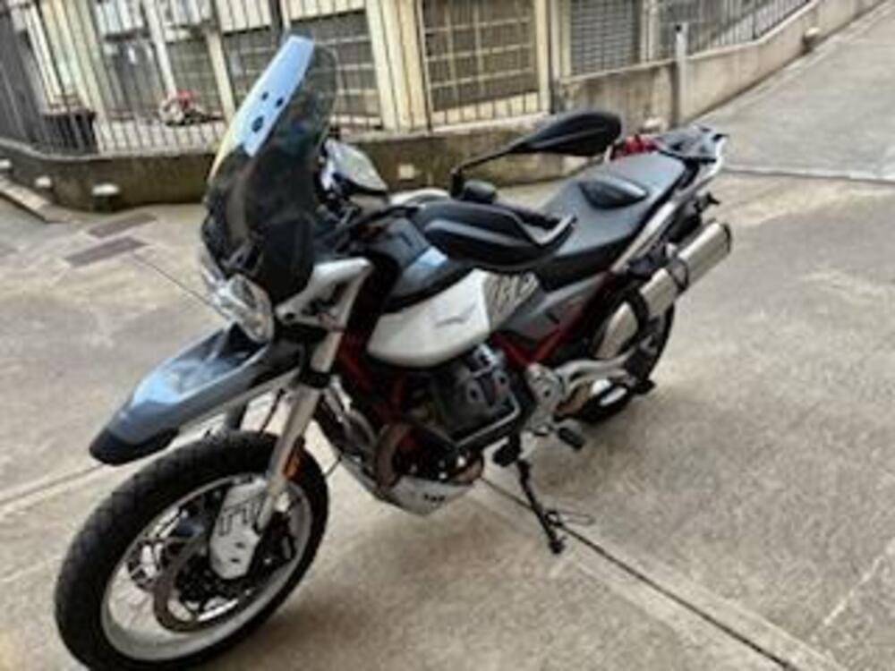 Moto Guzzi V85 TT (2024 - 25) (3)