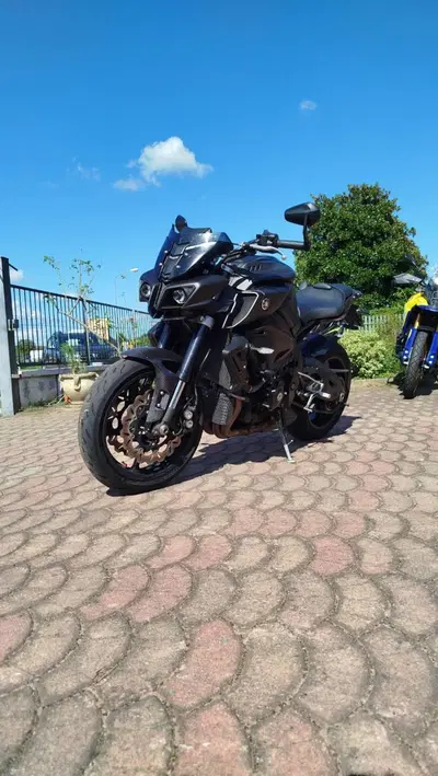 Yamaha MT-10 (2017 - 20) usata
