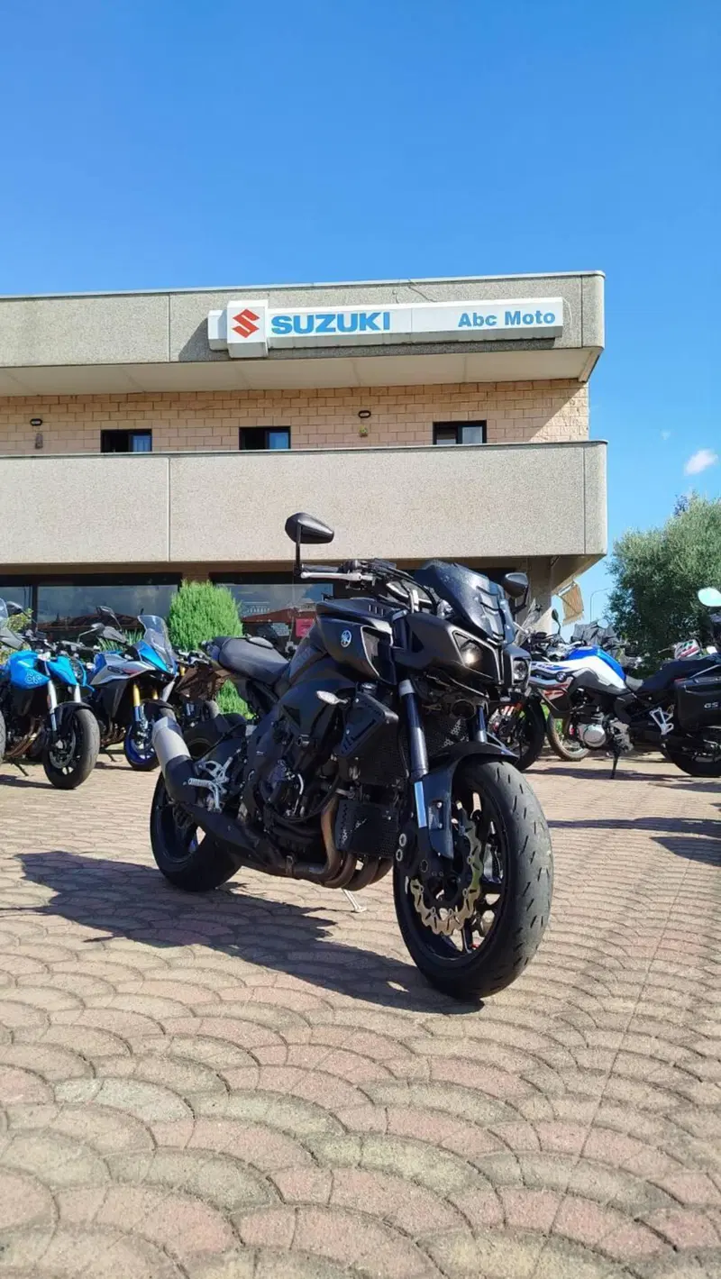 Yamaha MT-10 (2017 - 20) (2)