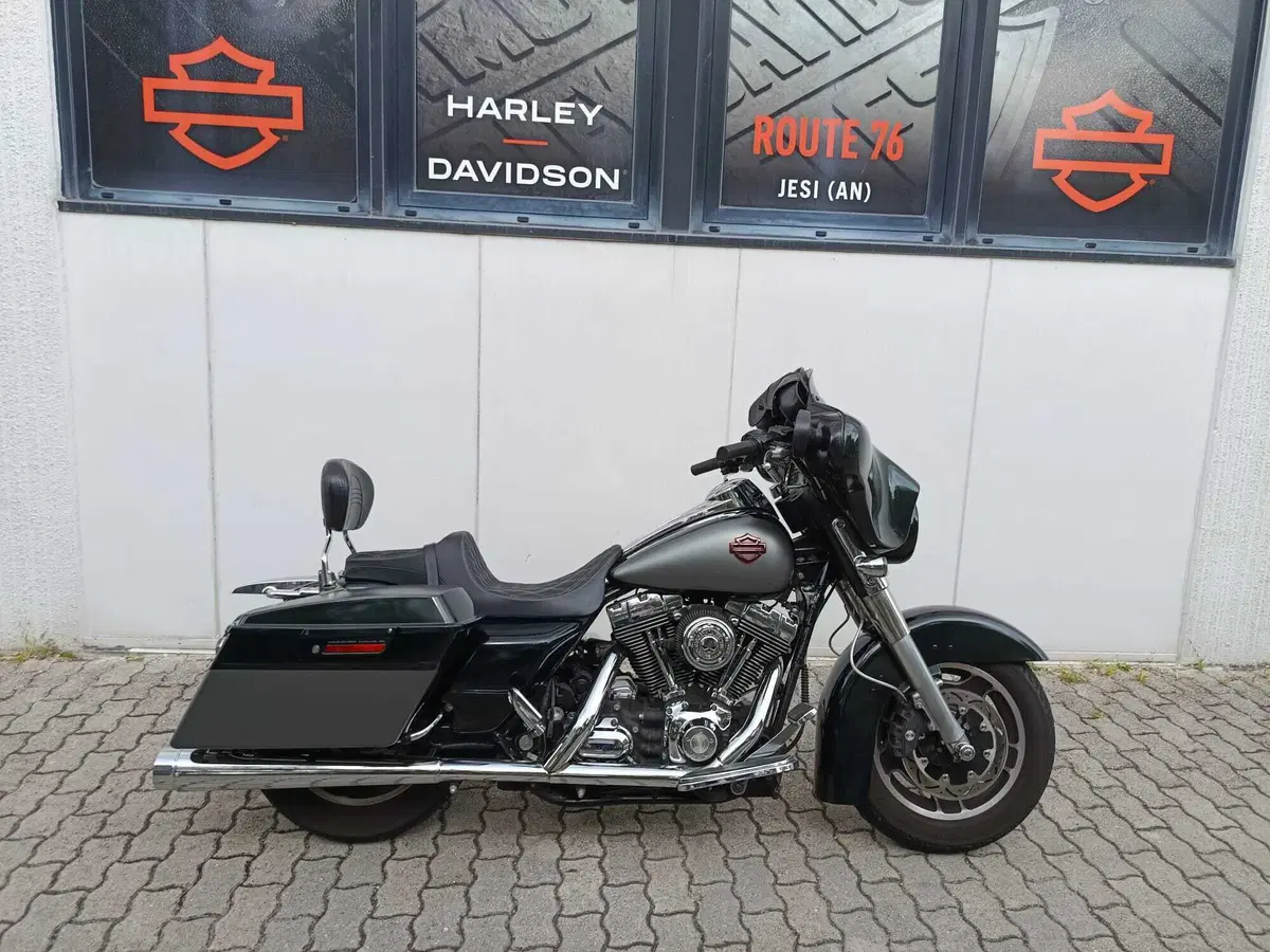 Harley-Davidson 1584 Street Glide (2008 - 10) - FLHX