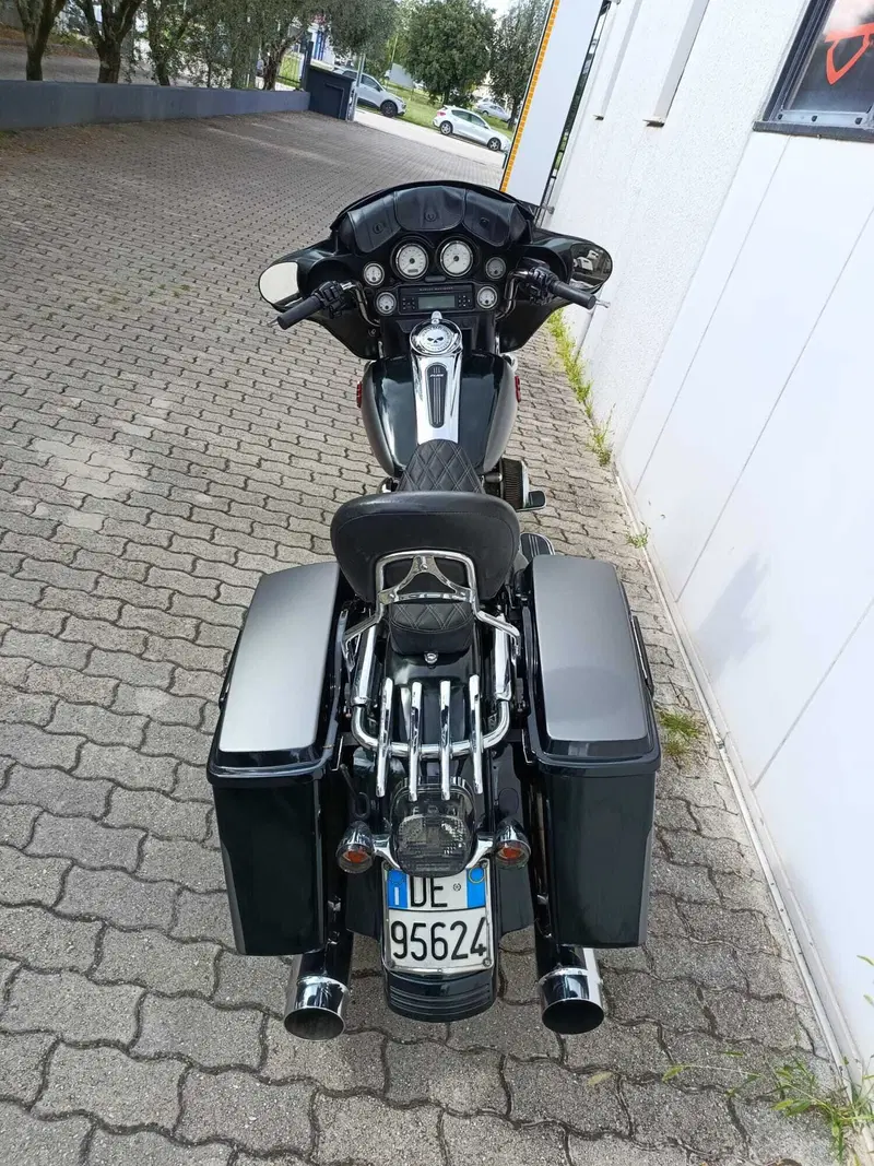 Harley-Davidson 1584 Street Glide (2008 - 10) - FLHX (7)