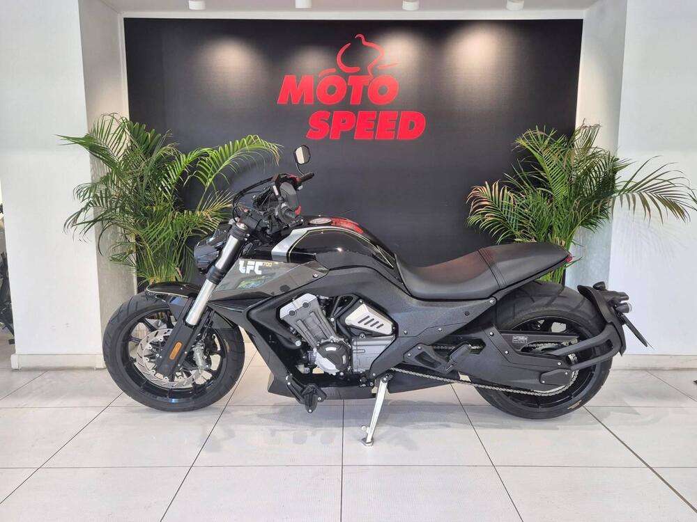 Benda Motorcycles LFC 700 (2024 - 25) (4)