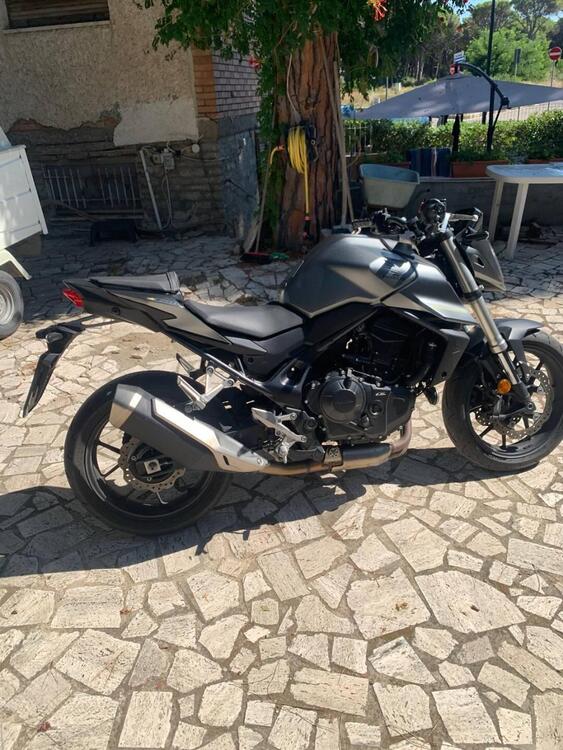 Honda CB 750 Hornet (2023 - 24) (4)