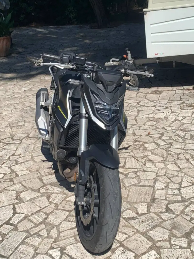 Honda CB 750 Hornet (2023 - 24) (5)