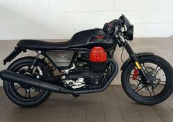 Moto Guzzi V7 III Carbon (2018 - 20) usata