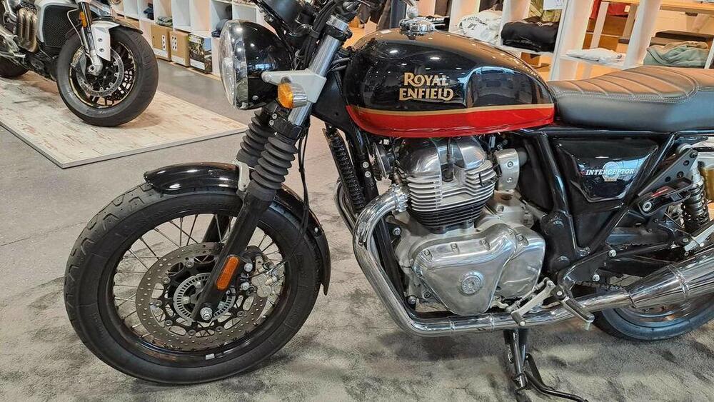Royal Enfield Interceptor 650 (2021 - 25) (3)