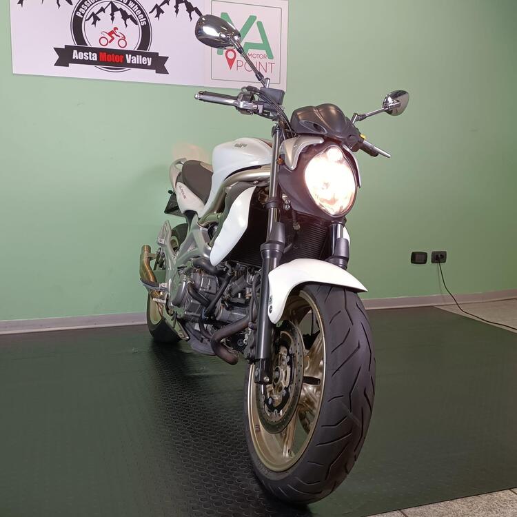 Suzuki Gladius 650 SFV (2009 - 15) (3)