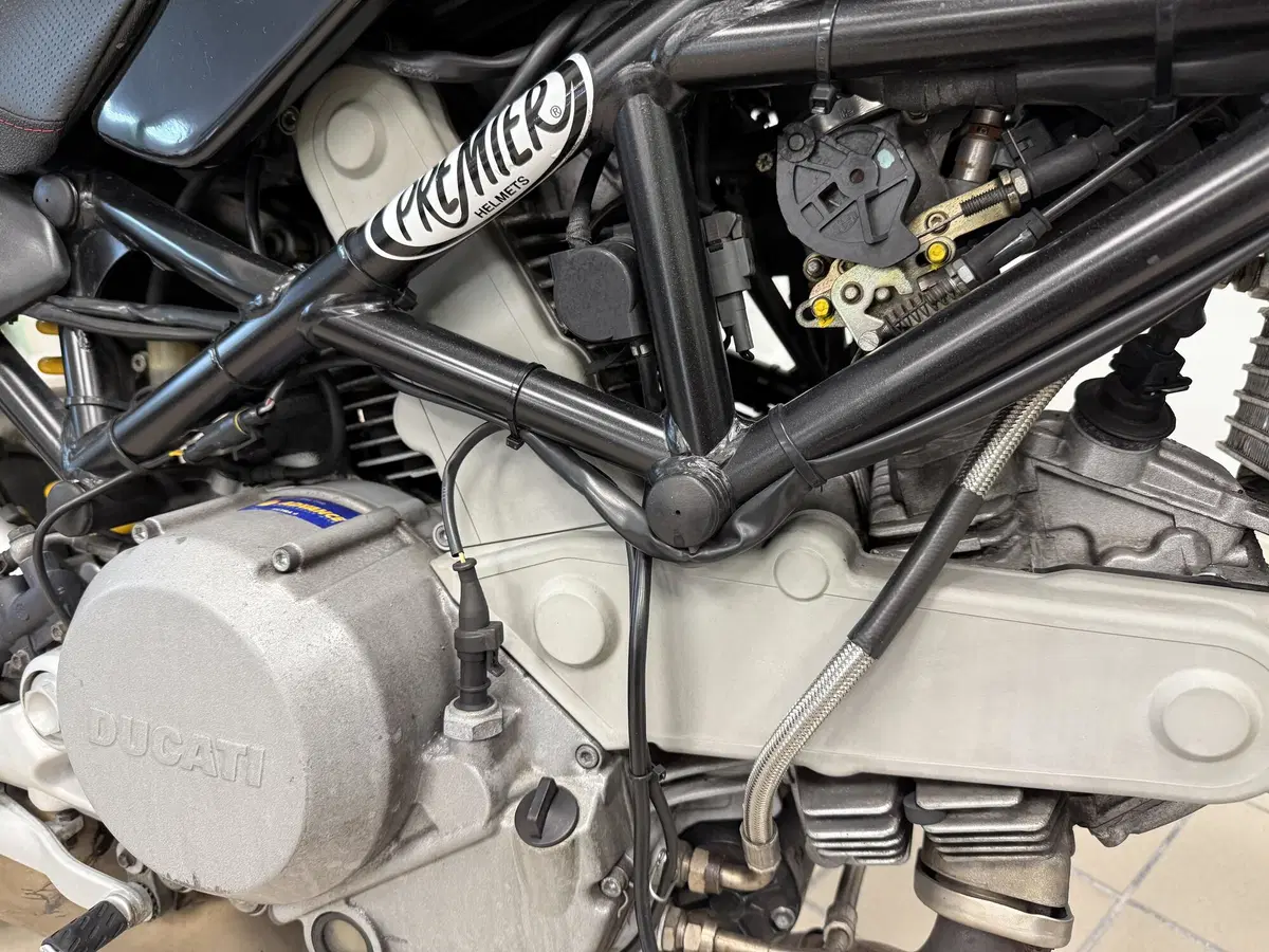 Ducati Monster S2 R (2004 - 07) (4)