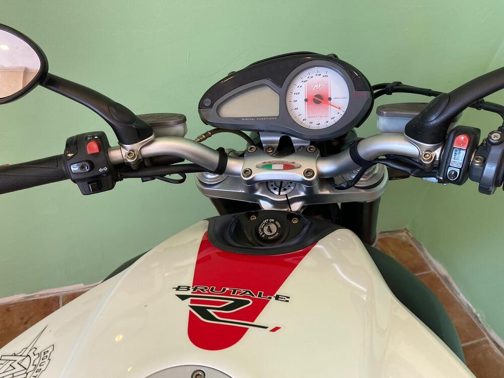 MV Agusta Brutale 910 R (2006 - 11) (5)