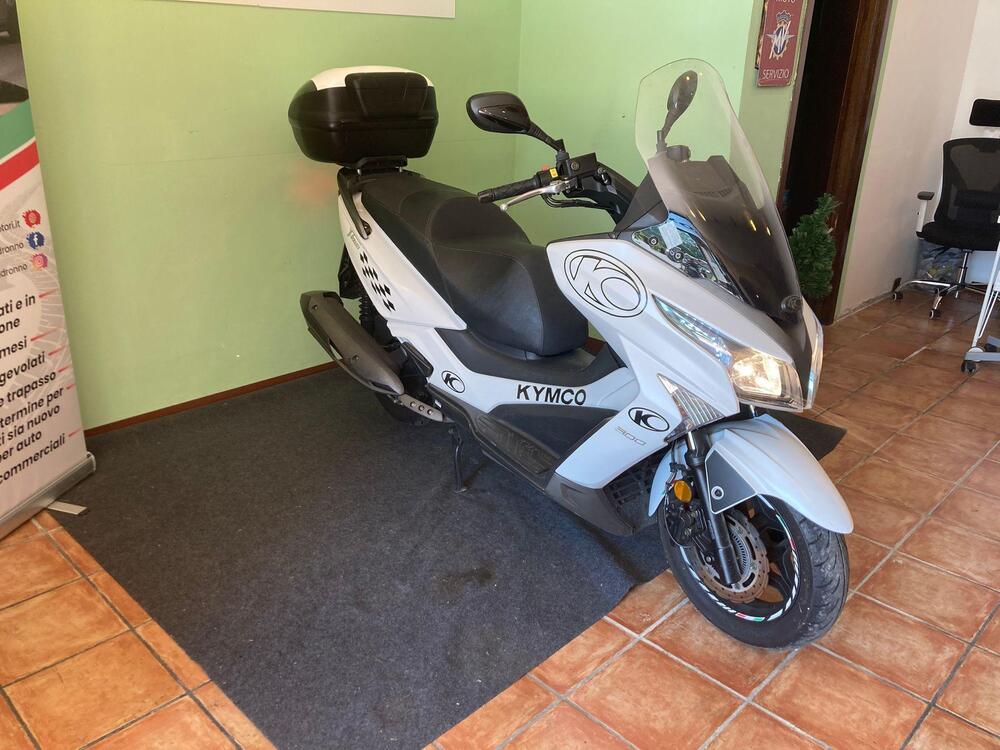 Kymco X-Town 300i ABS (2016 - 20) (4)