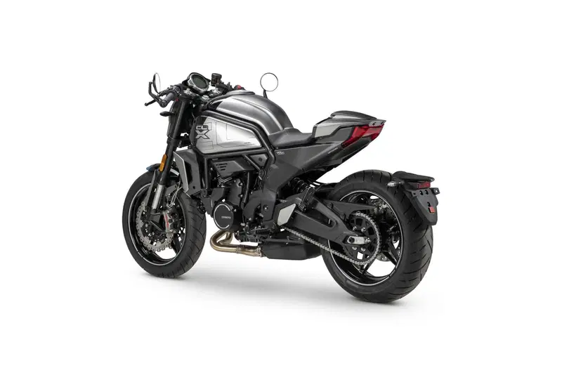 CFMOTO 700CL-X Sport (2022 - 26) (5)