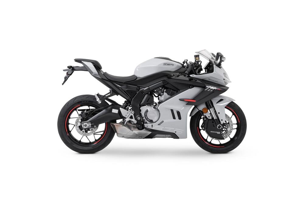 CFMOTO 675SR-R (2025)