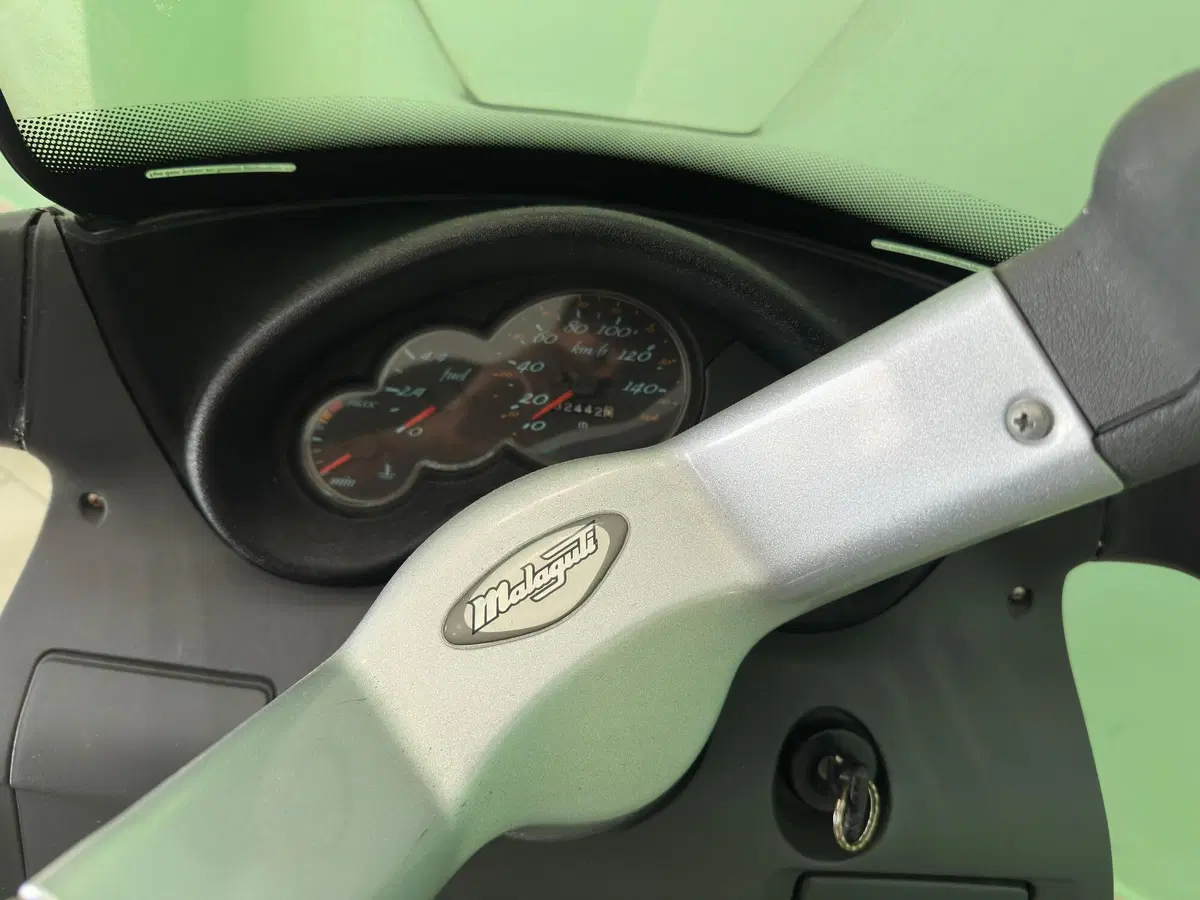Malaguti Madison 150 4T (5)