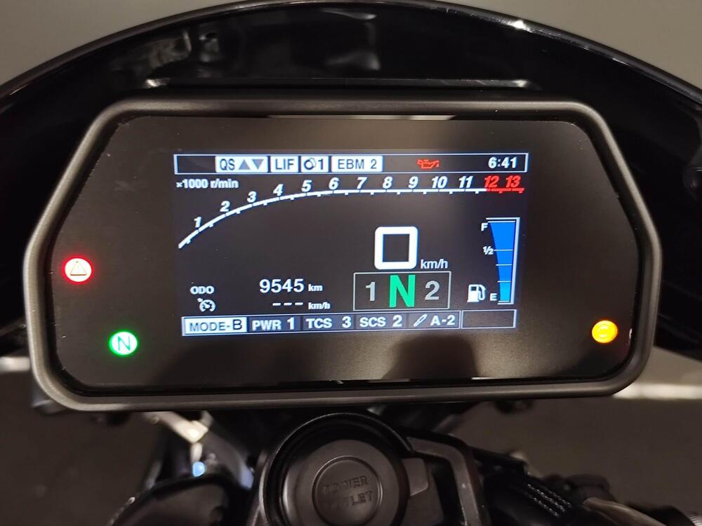 Yamaha MT-10 SP (2022 - 25) (5)