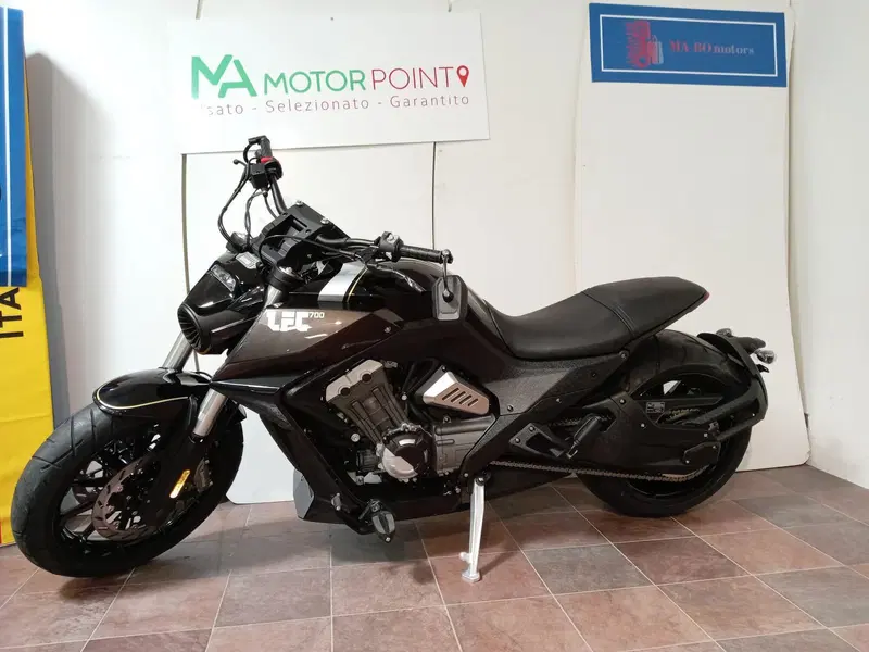 Benda Motorcycles LFC 700 (2024 - 26) (8)