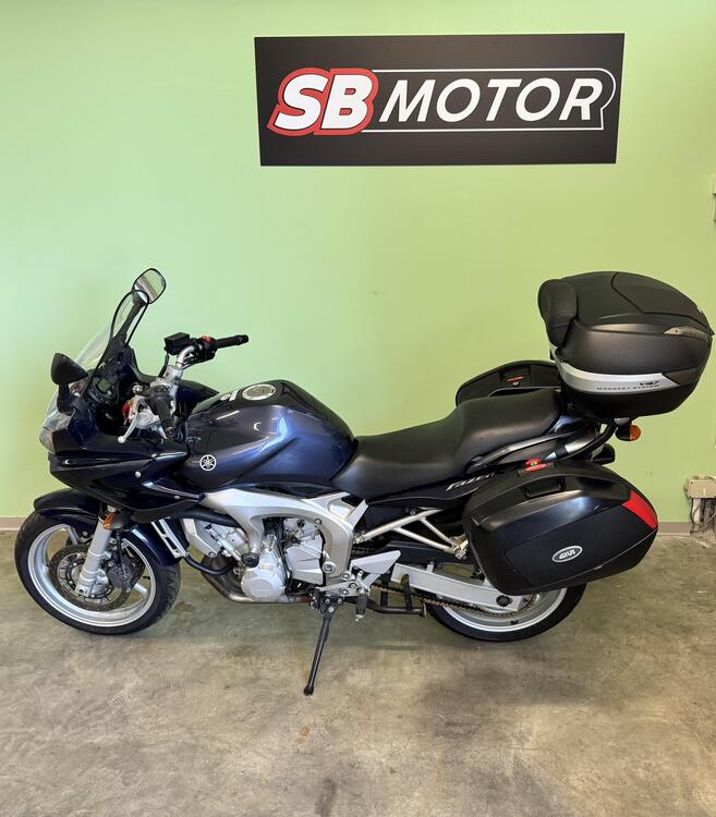 Yamaha FZ6 Fazer (2004 - 07) (2)