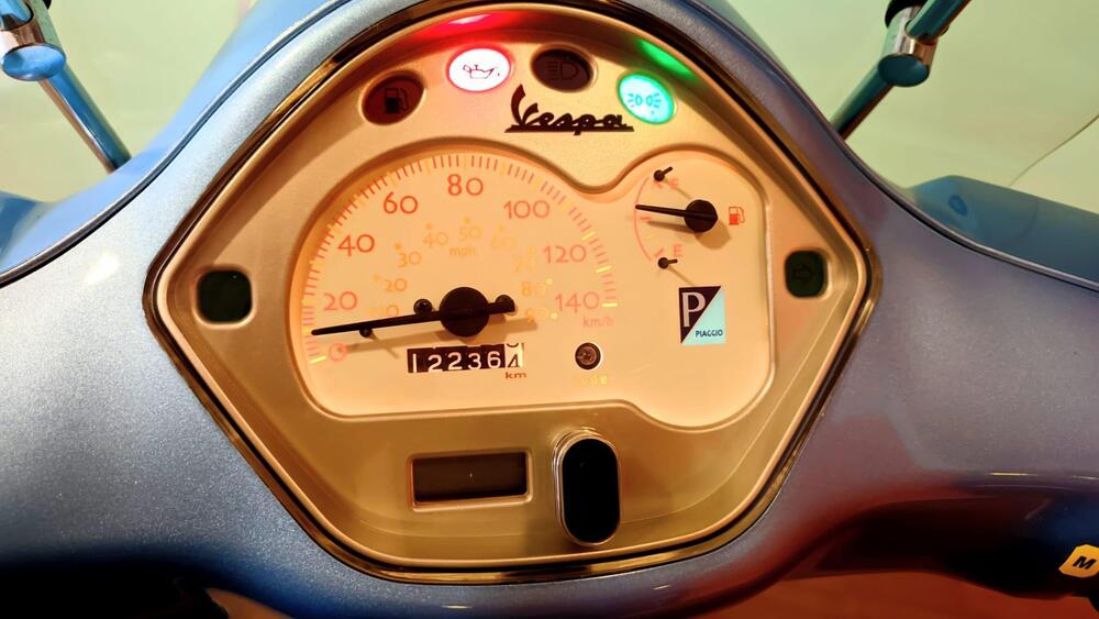Piaggio Vespa 150 PX MA (5)