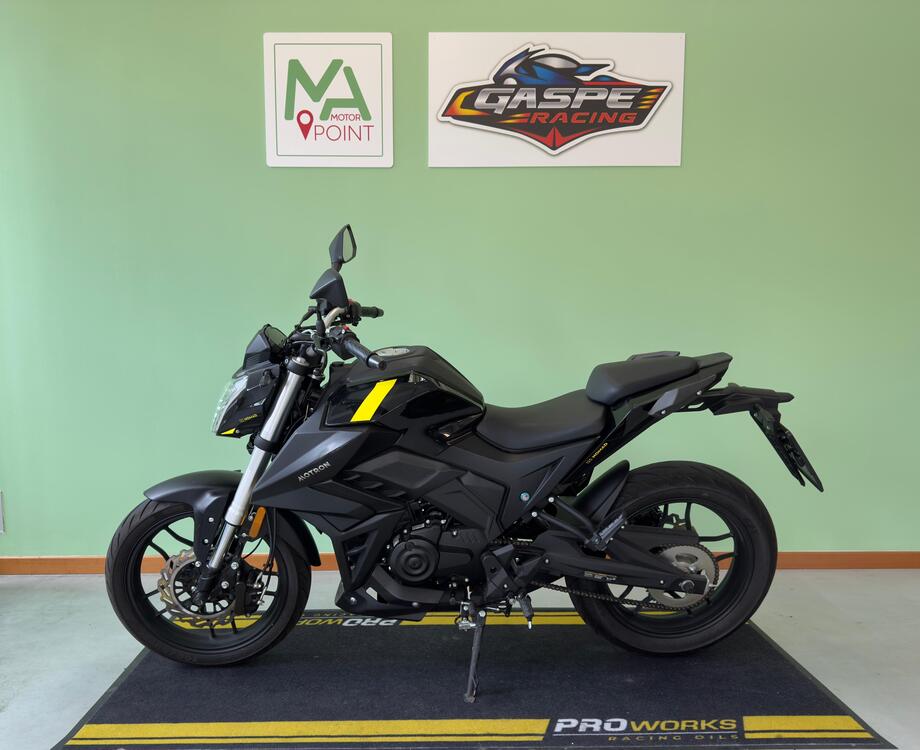 Motron Motorcycles Nomad 125 (2022 - 25) (2)