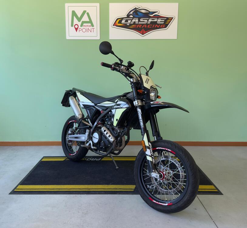 Fantic Motor XMF 125 Motard Performance 4t (2021 - 22) (4)