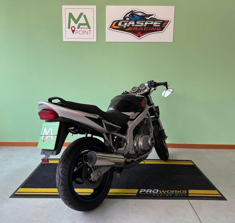 Suzuki GS 500 (2001 - 06) (5)