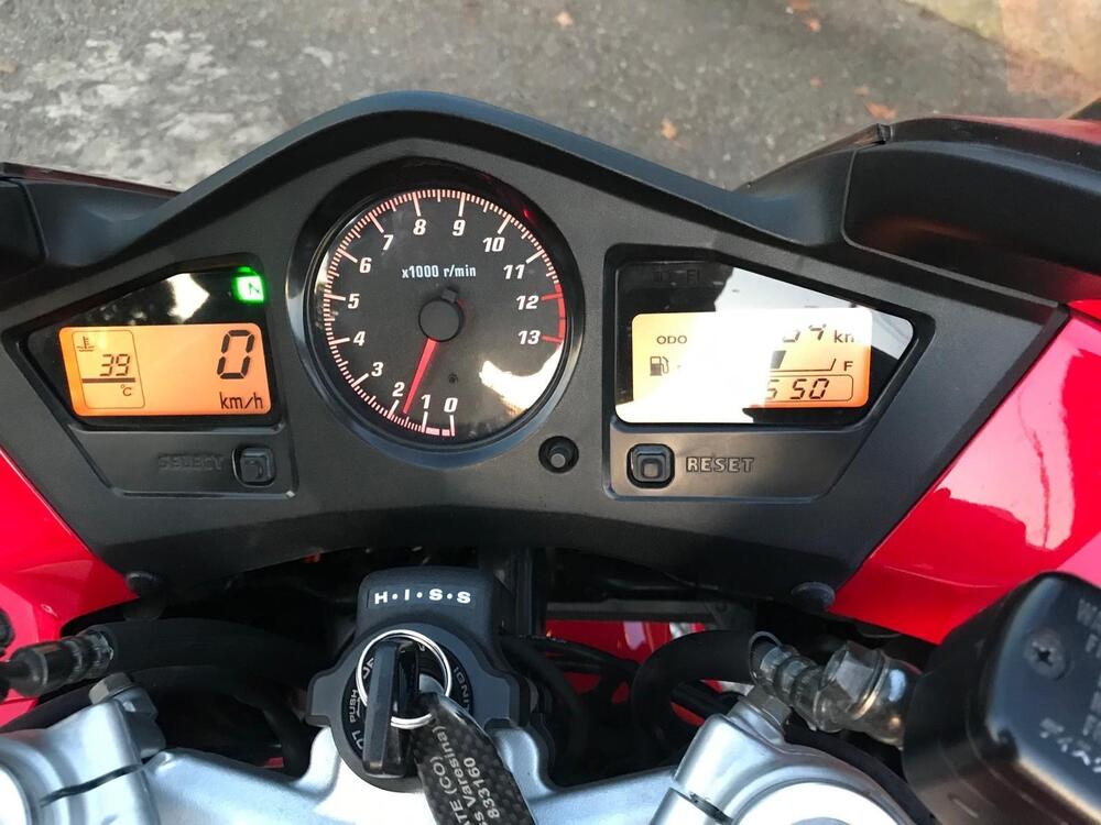 Honda VFR 800 (2002 - 05) (5)