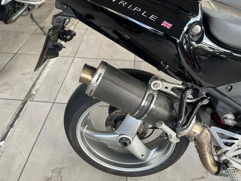 Triumph Speed Triple 955 (2002 - 04) (4)