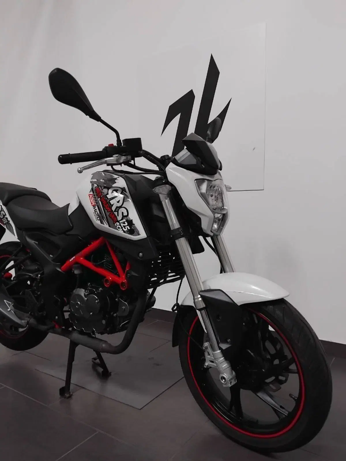 KSR Moto GRS 125 4T (2014 - 16) (2)